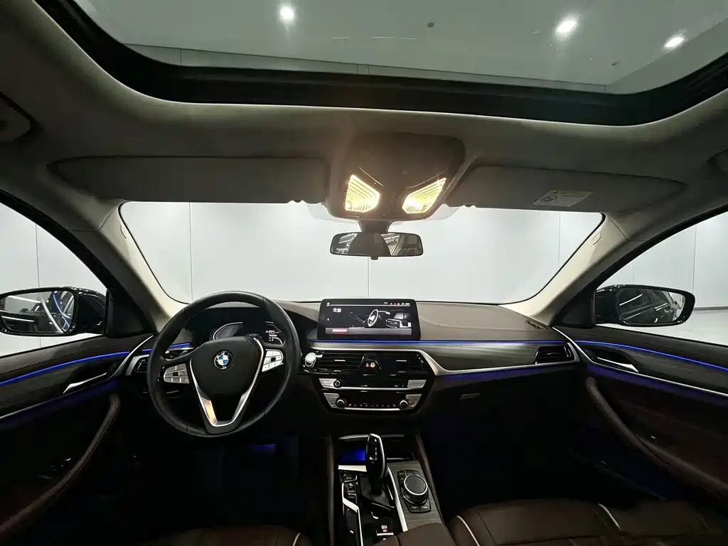 BMW 5 Series — миниатюра 5