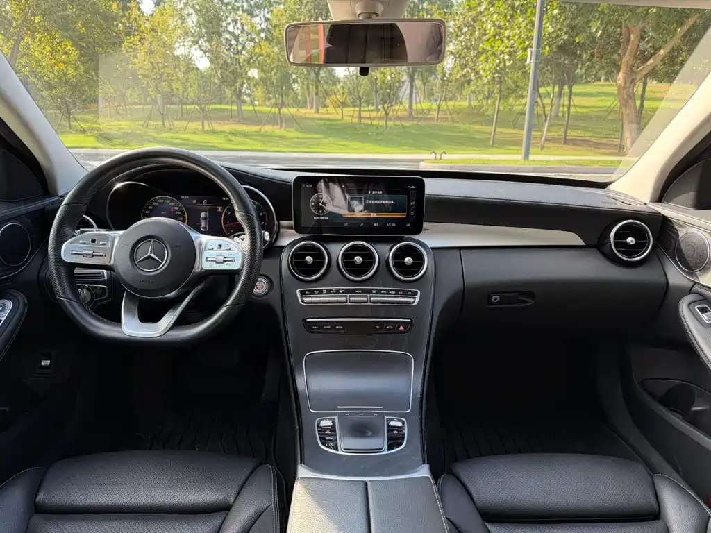 Mercedes-Benz C-Class — миниатюра 4