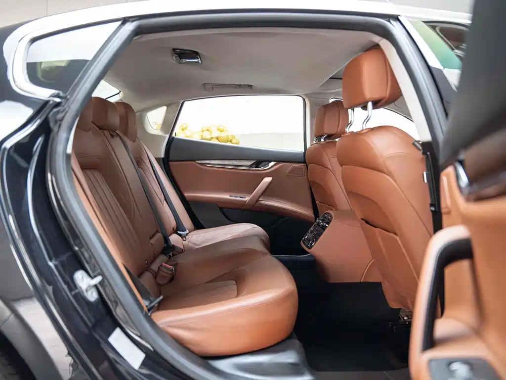 Maserati Quattroporte — миниатюра 22