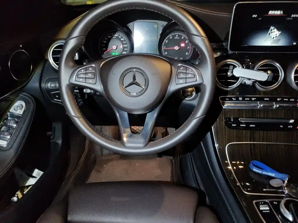Mercedes-Benz GLC — миниатюра 11