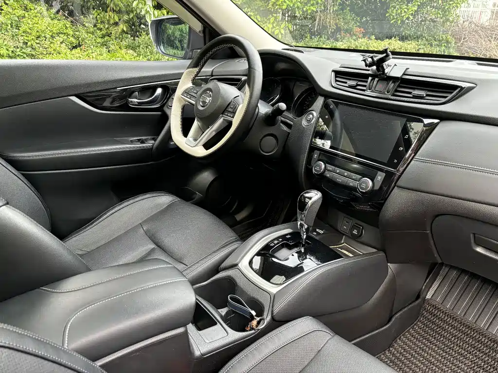 Nissan X-Trail — миниатюра 11