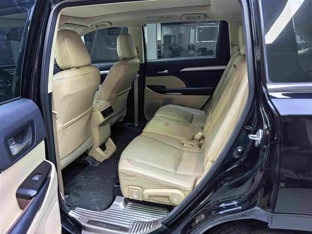 Toyota Highlander — миниатюра 5