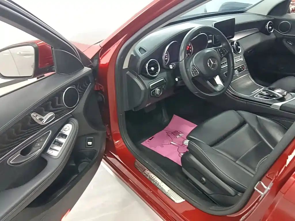 Mercedes-Benz C-Class — миниатюра 16