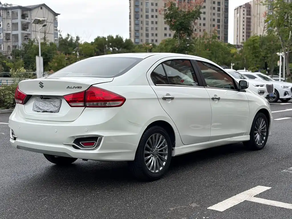 Suzuki Alivio — миниатюра 7