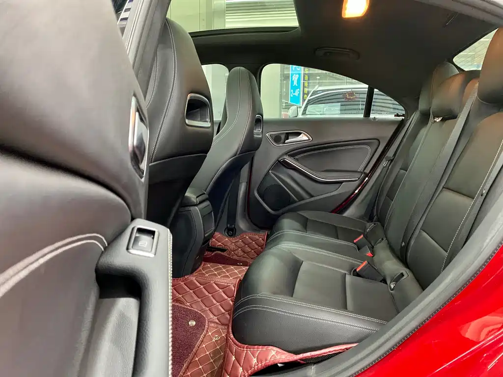 MERCEDES-BENZ  CLA