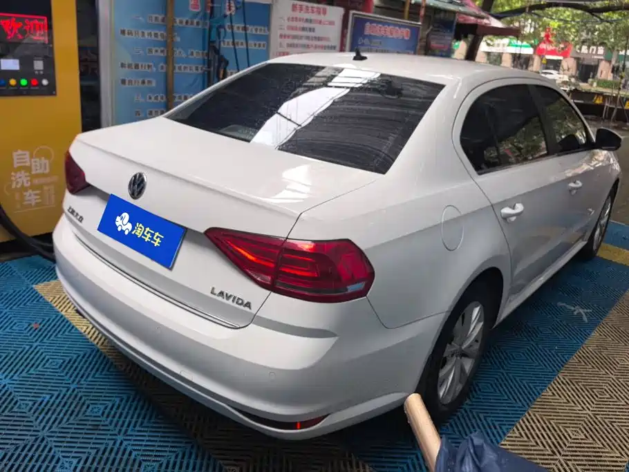 Volkswagen Lavida — миниатюра 3