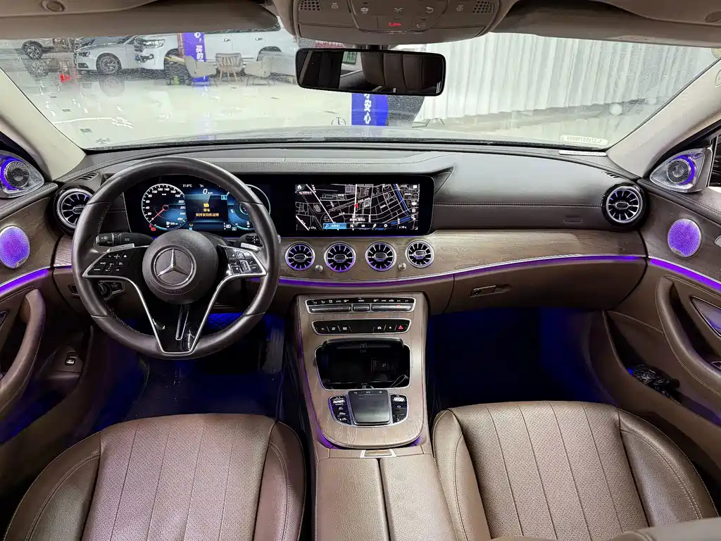 Mercedes-Benz E-Class — миниатюра 3