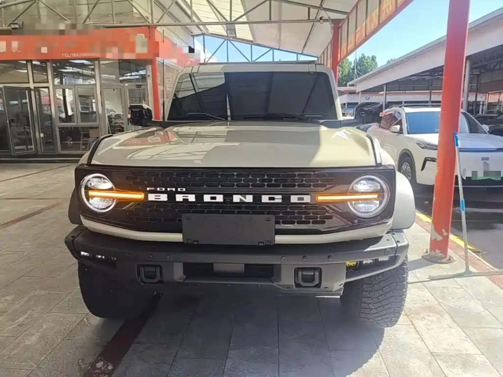 Ford Bronco — миниатюра 3