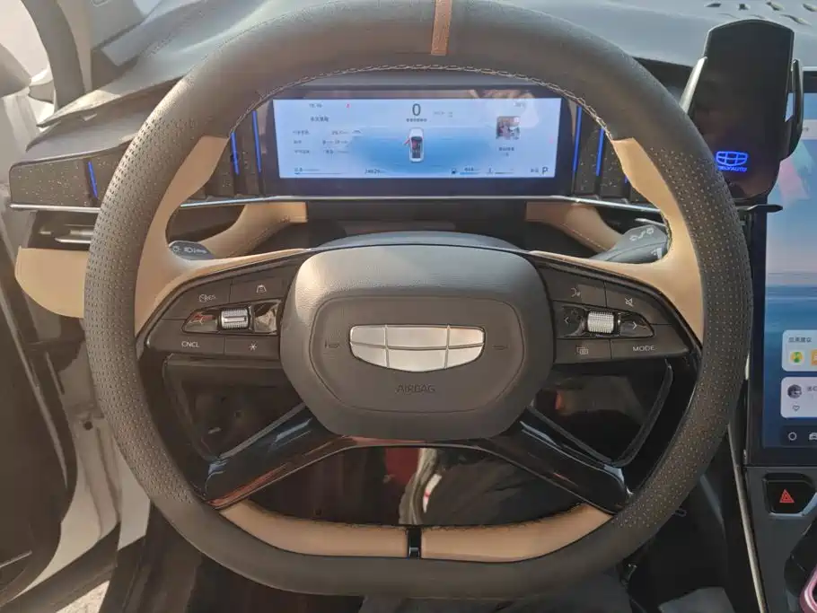 Geely Boyue L — миниатюра 15