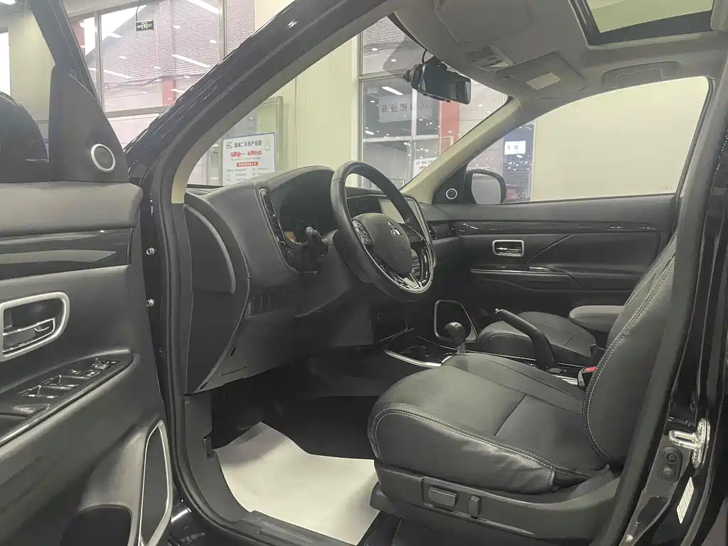 Mitsubishi Outlander 2018