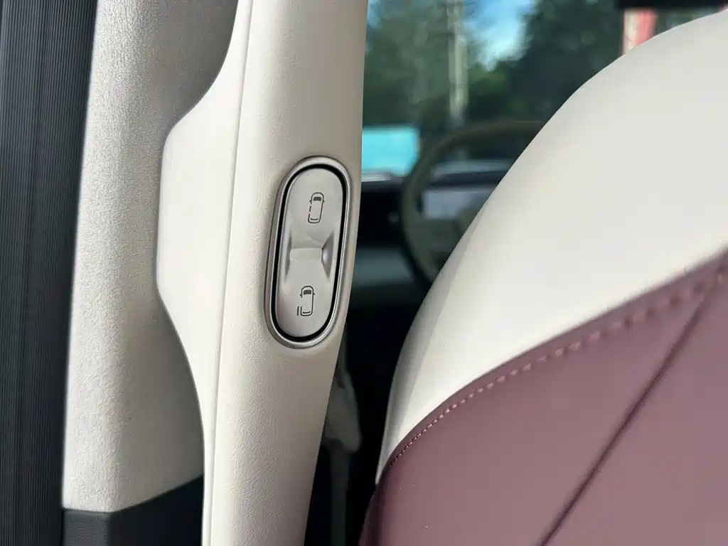 XPeng X9 — миниатюра 19