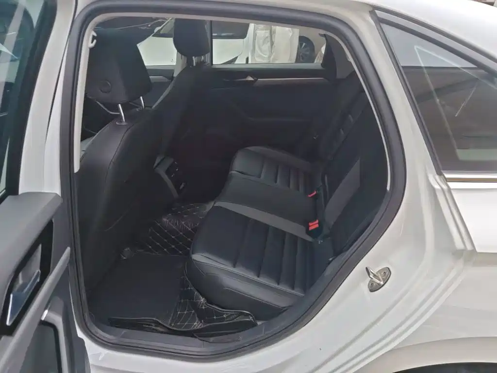 Volkswagen Sagitar — миниатюра 17