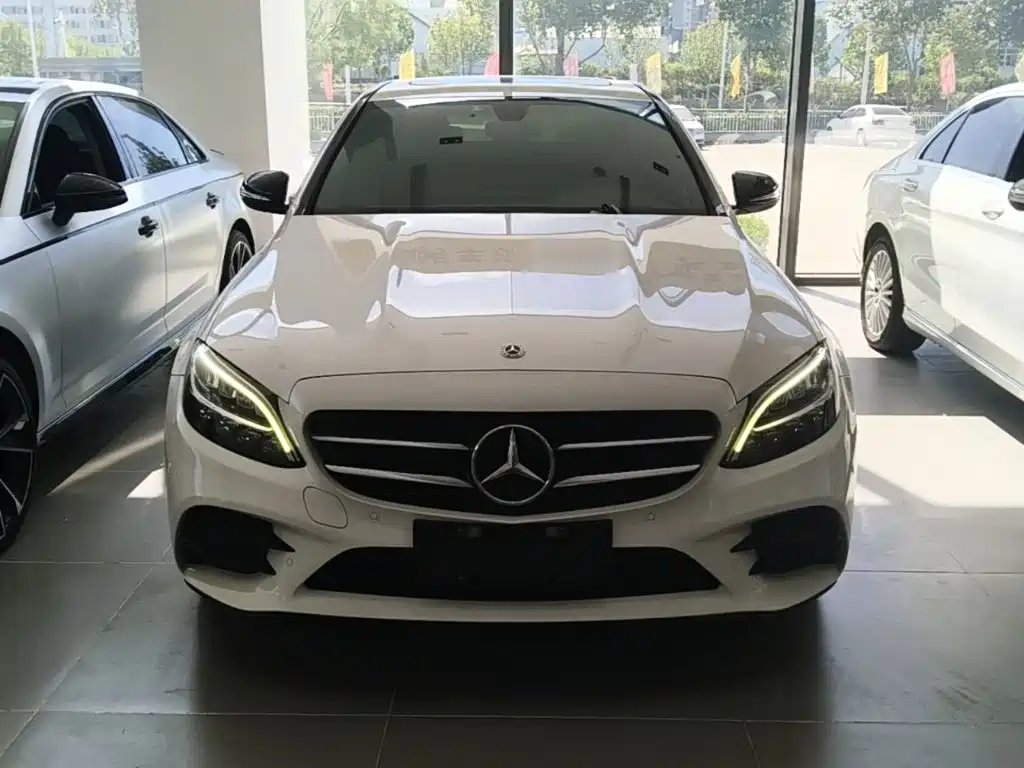 Mercedes-Benz C-Class — миниатюра 3