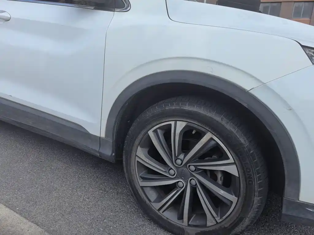 Geely Binyue — миниатюра 8