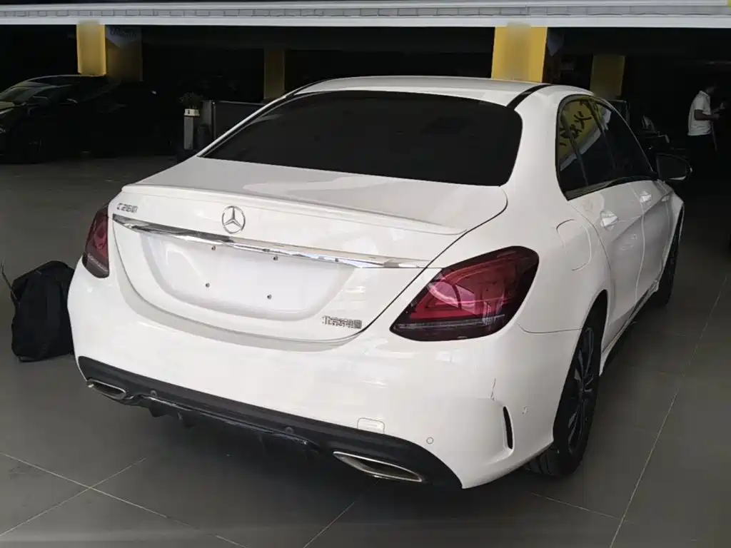 Mercedes-Benz C-Class — миниатюра 7
