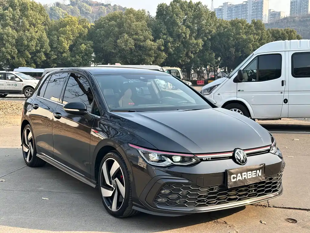 VOLKSWAGEN GOLF GTI