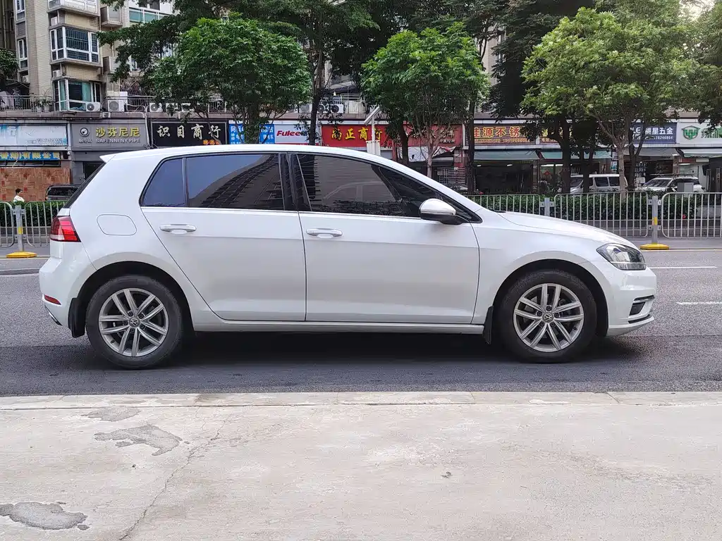 Volkswagen Golf 2018 230TSI AT Comfort