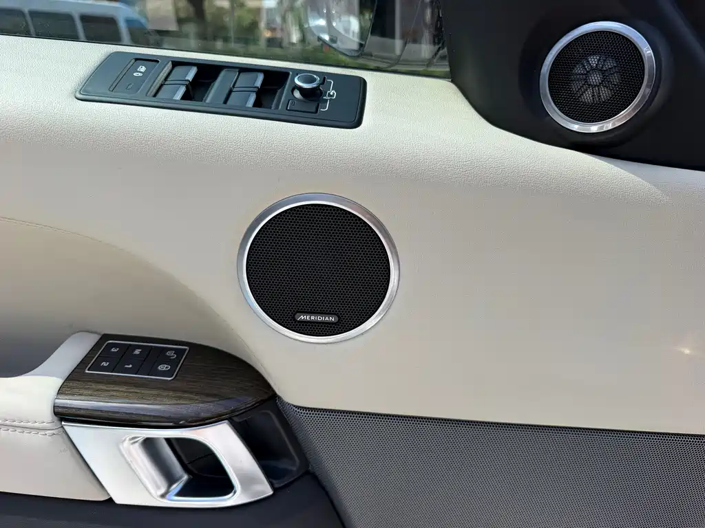 Land Rover Sport — миниатюра 16