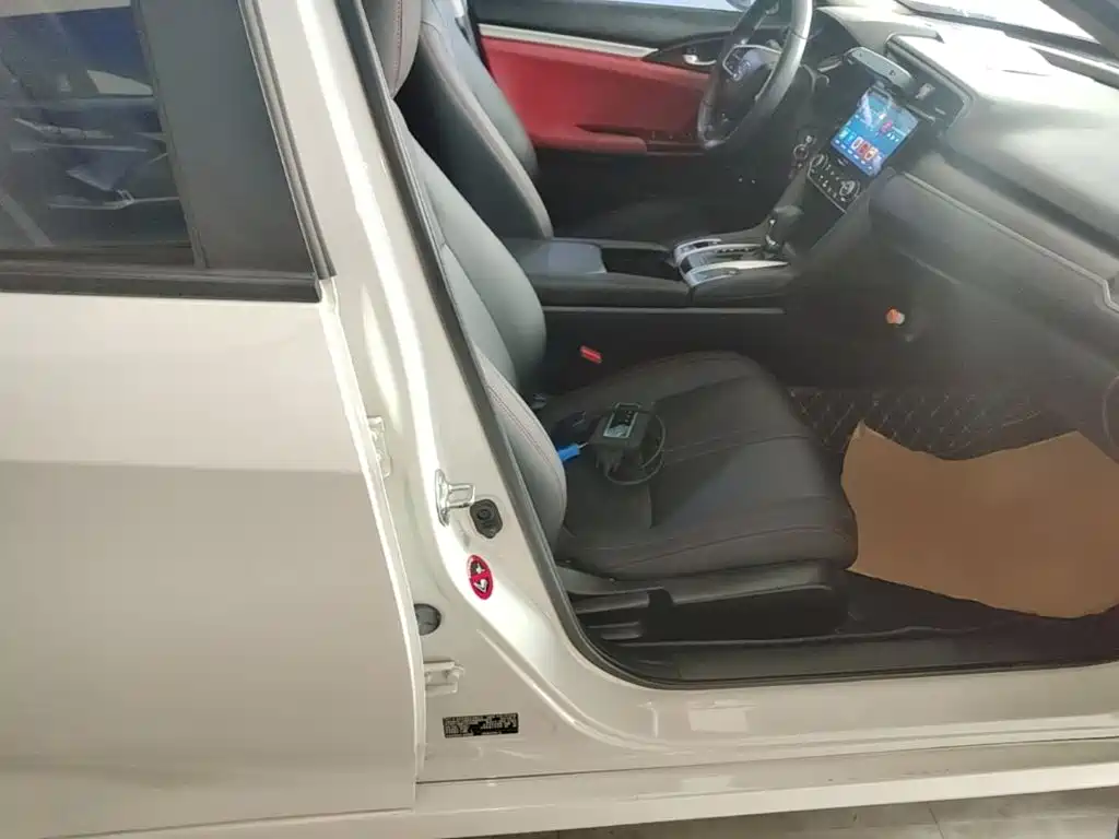 Honda Civic — миниатюра 25