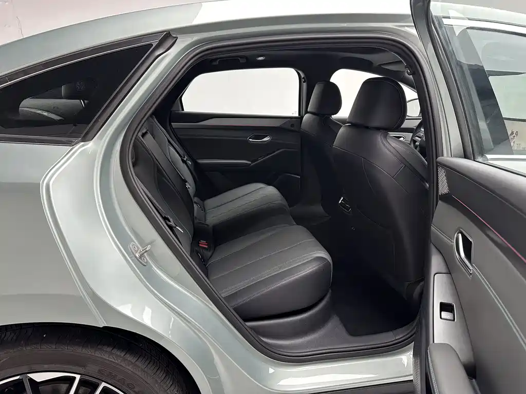 BYD Qin L — миниатюра 10