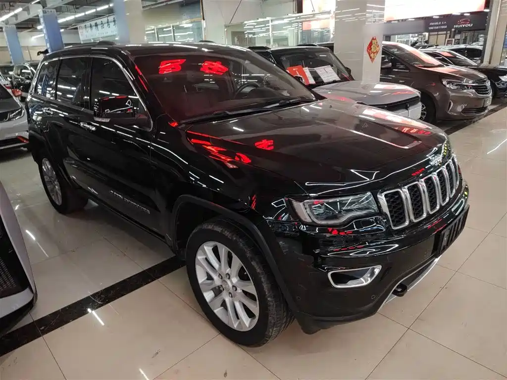 JEEP GRAND CHEROKEE