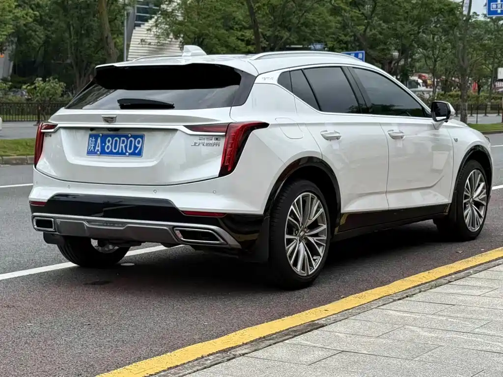 Cadillac GT4 — миниатюра 5
