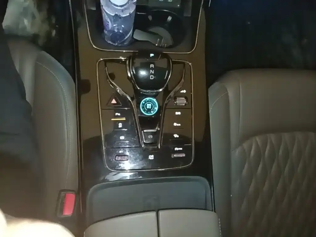 BYD Han — миниатюра 14