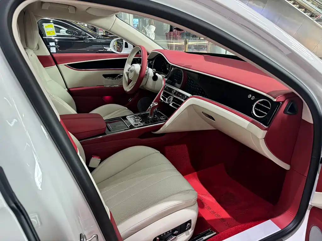 Bentley Flying Spur 2026 4.0T V8 Standard