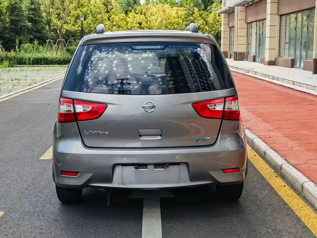 Nissan Livina — миниатюра 8