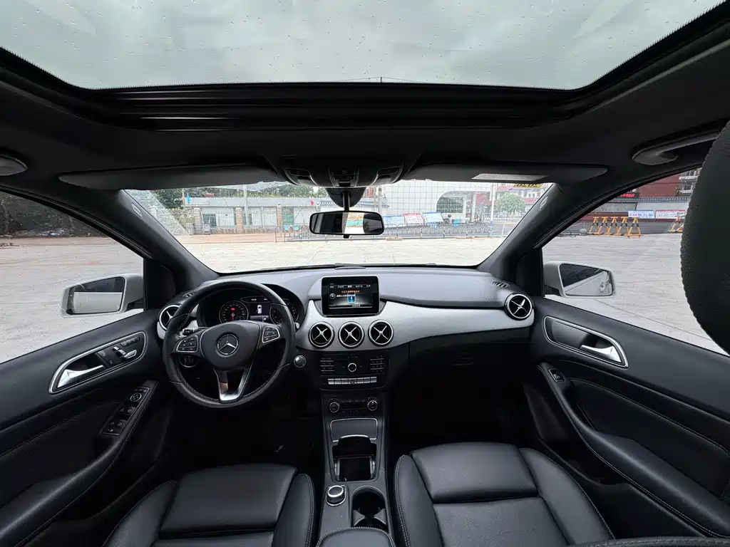 Mercedes-Benz B-Class — миниатюра 7