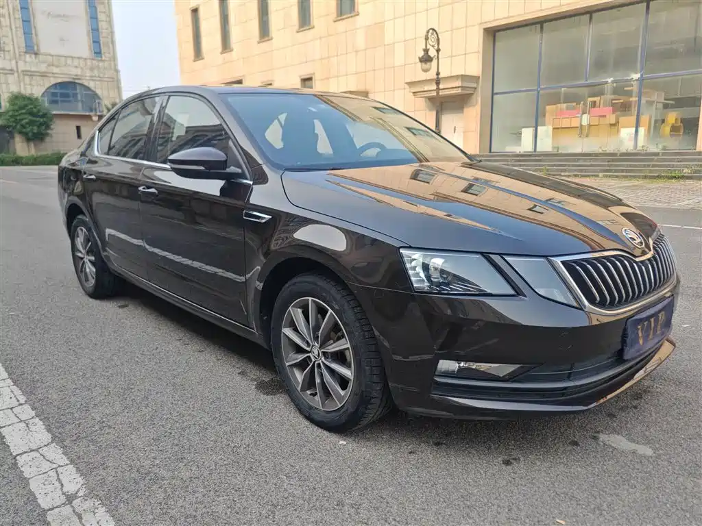 Skoda Octavia 2019 1.5L AT Comfort V