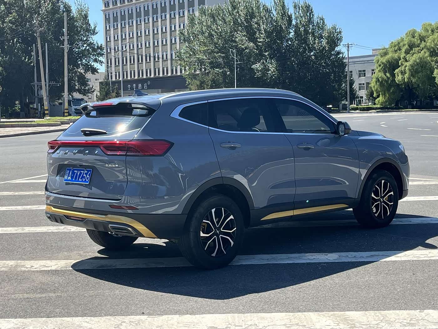 Haval Haval H6 1.5 л 2022 г. Серебристо-серый, пробег 37000 км
