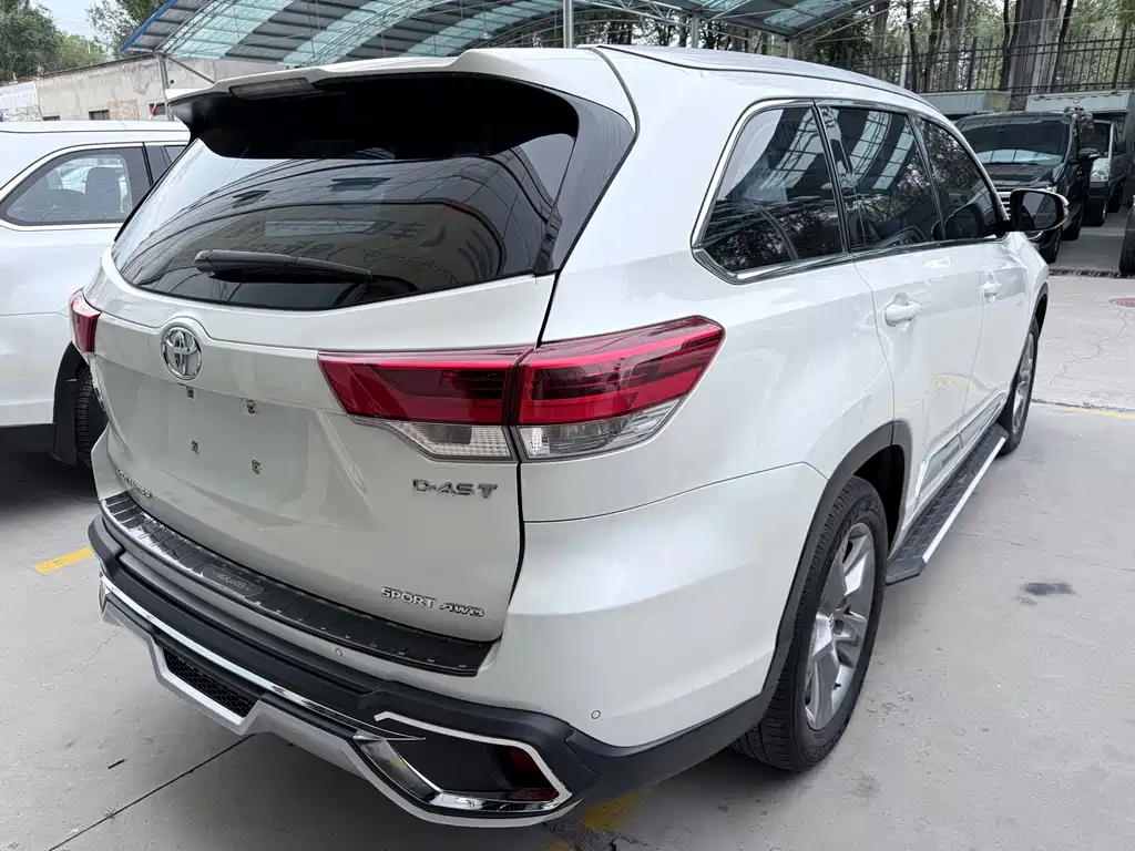 Toyota Highlander — миниатюра 19