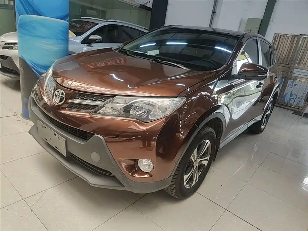 Toyota RAV4 2015