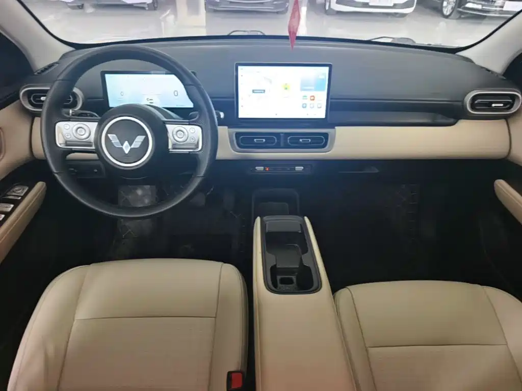 Wuling BinguoPLUS PLUS 2024 330km мест