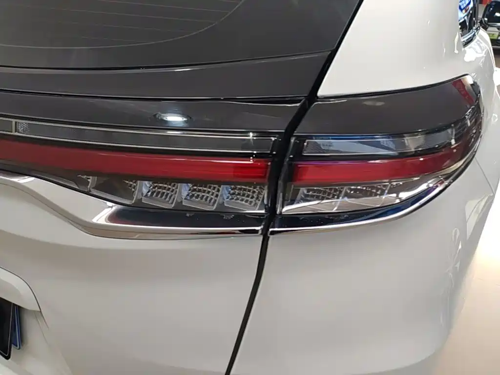 Honda UR-V — миниатюра 8