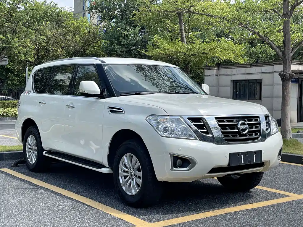 Nissan Patrol — миниатюра 3