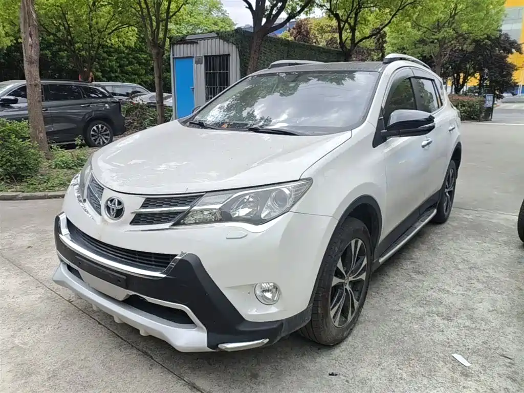 Toyota RAV4 2015