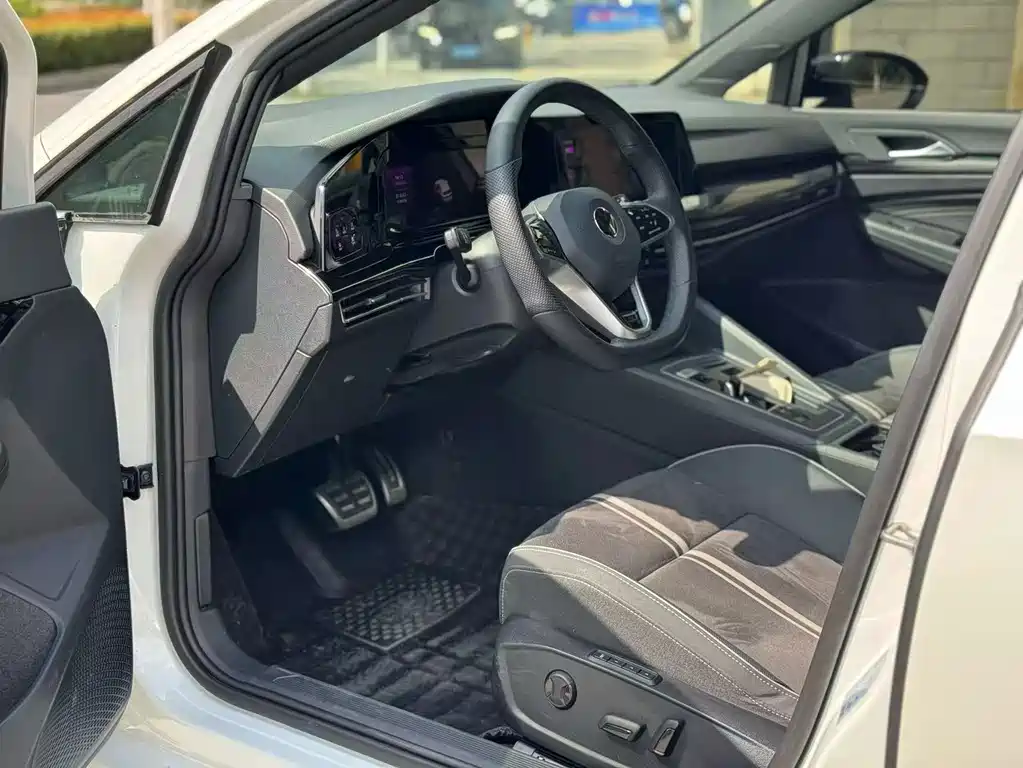 Volkswagen Golf — миниатюра 8