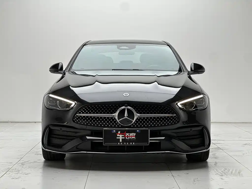 Mercedes-Benz C-Class — миниатюра 2
