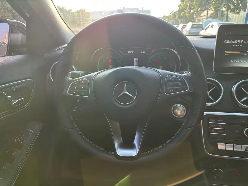 Mercedes-Benz GLA — миниатюра 11