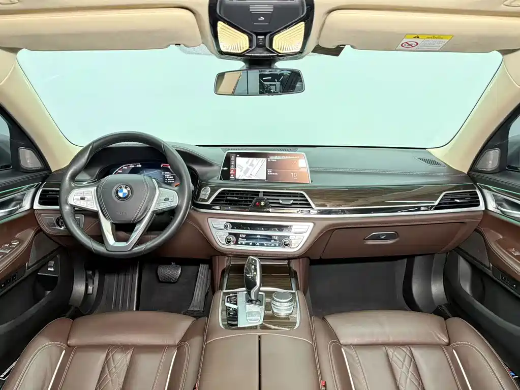 BMW 7 Series — миниатюра 8