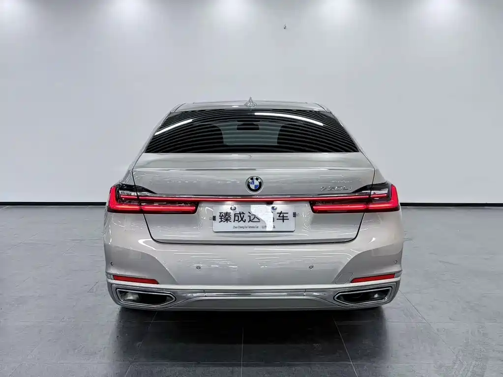 BMW 7 Series — миниатюра 6