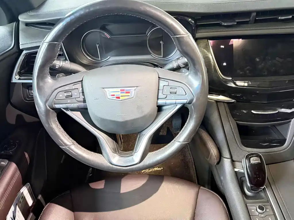 Cadillac XT6 2020 28T мест Luxury