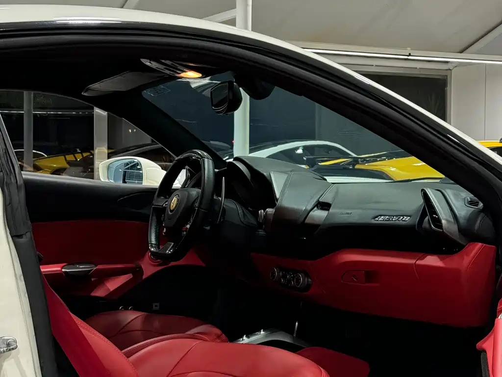 Ferrari 488 — миниатюра 10