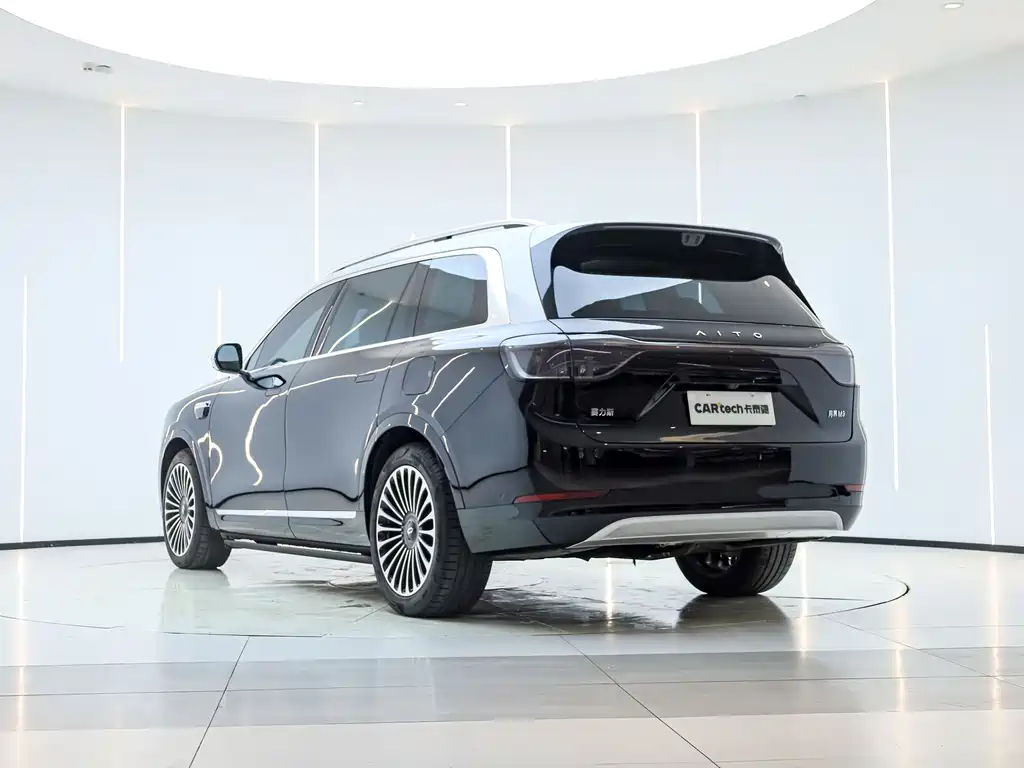 AITO ASK THE WORLD M9