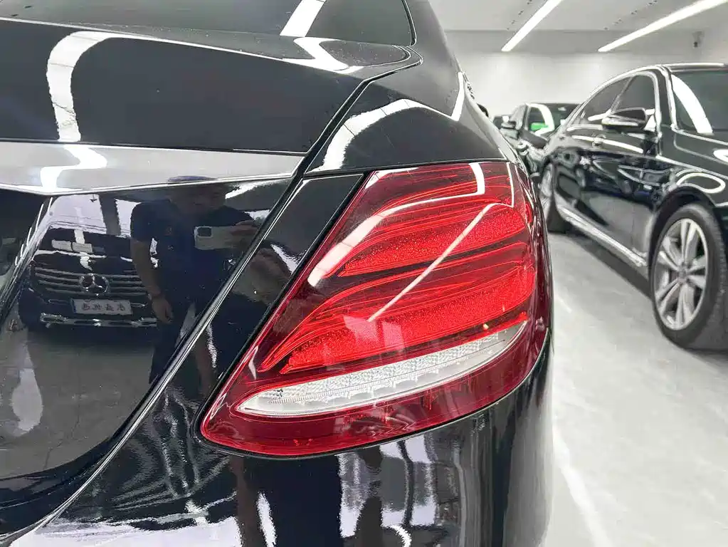 Mercedes-Benz E-Class — миниатюра 22