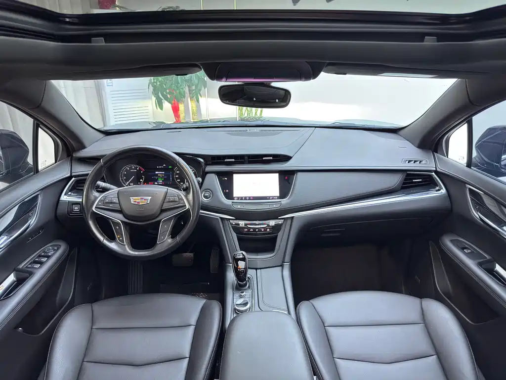 Cadillac XT5 — миниатюра 4