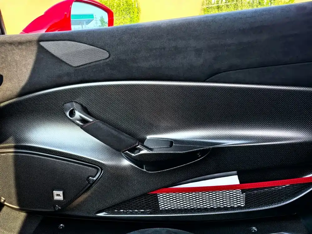 Ferrari 488 — миниатюра 12