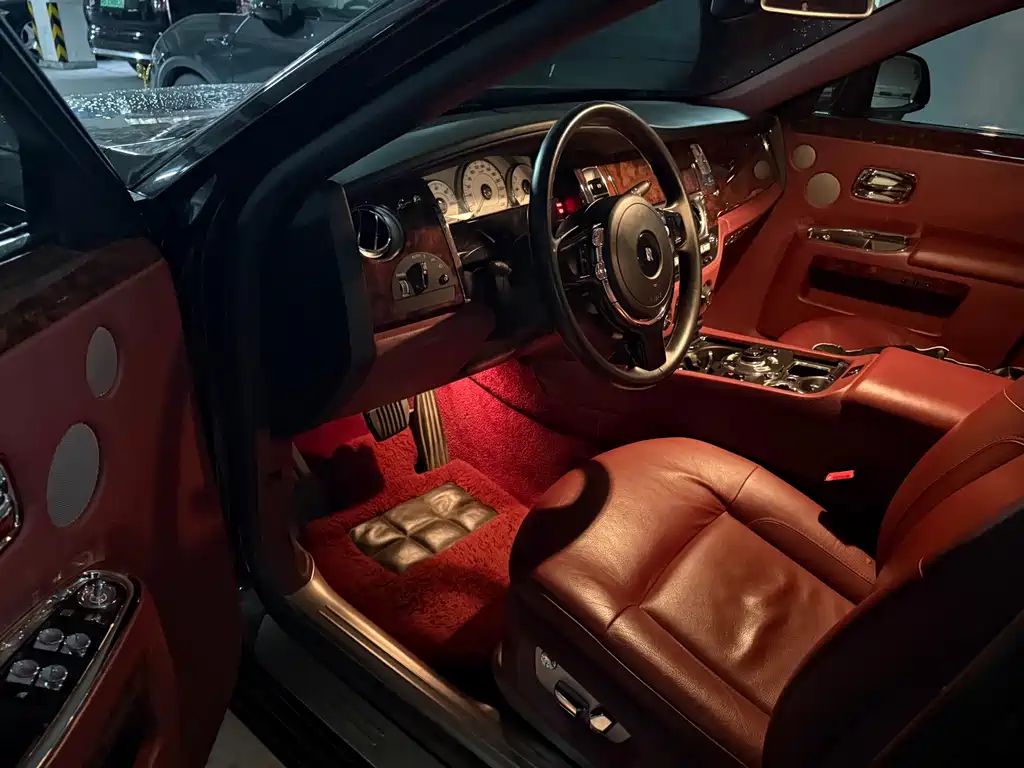 Rolls-Royce Ghost — миниатюра 3